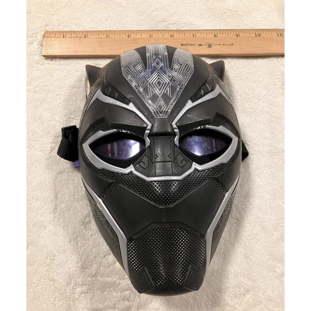 Hasbro Marvel Black Panther Vibranium FX Light Up Mask 2017 Electronic Works